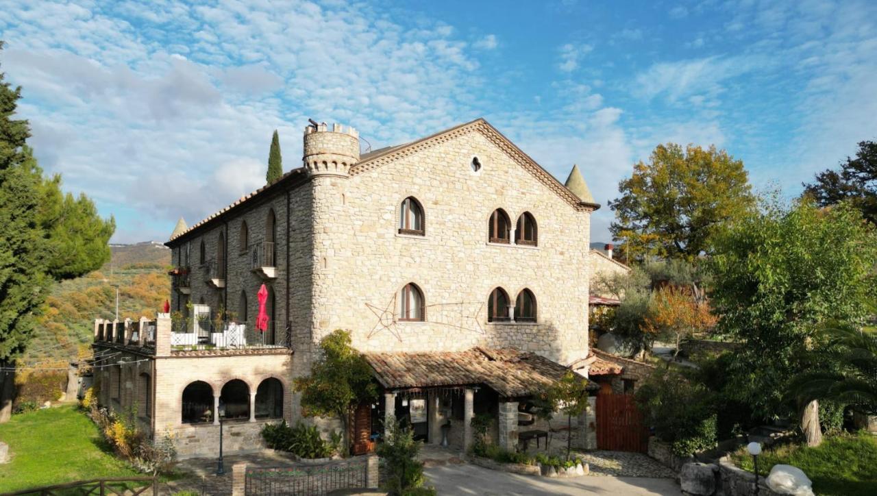 Hotel Lo Smeraldo Roccavivara Exterior photo